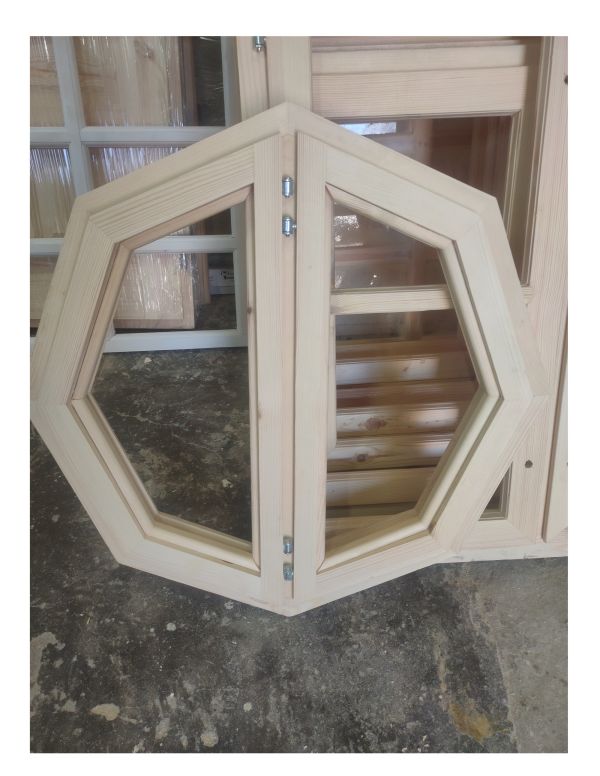 Окно смотровое восьмиугольное со стеклопакетом 800х800